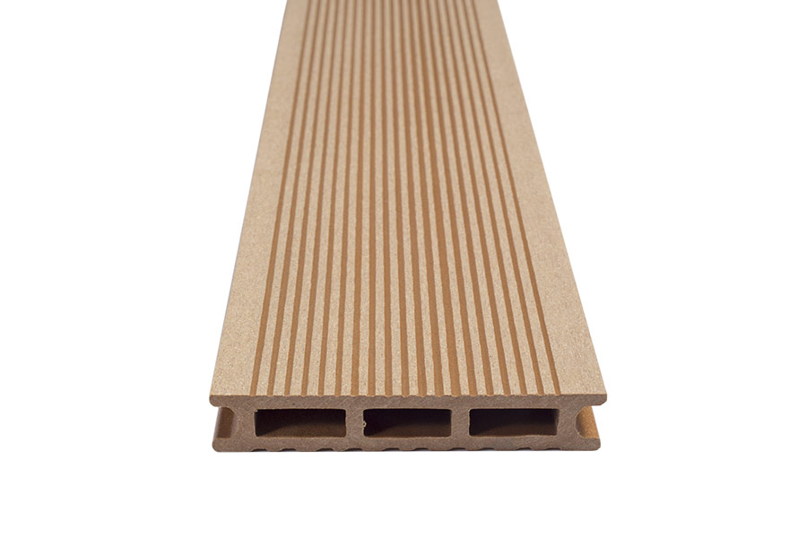 wpc-decking-savadeck-premium-wood-02_1253.webp